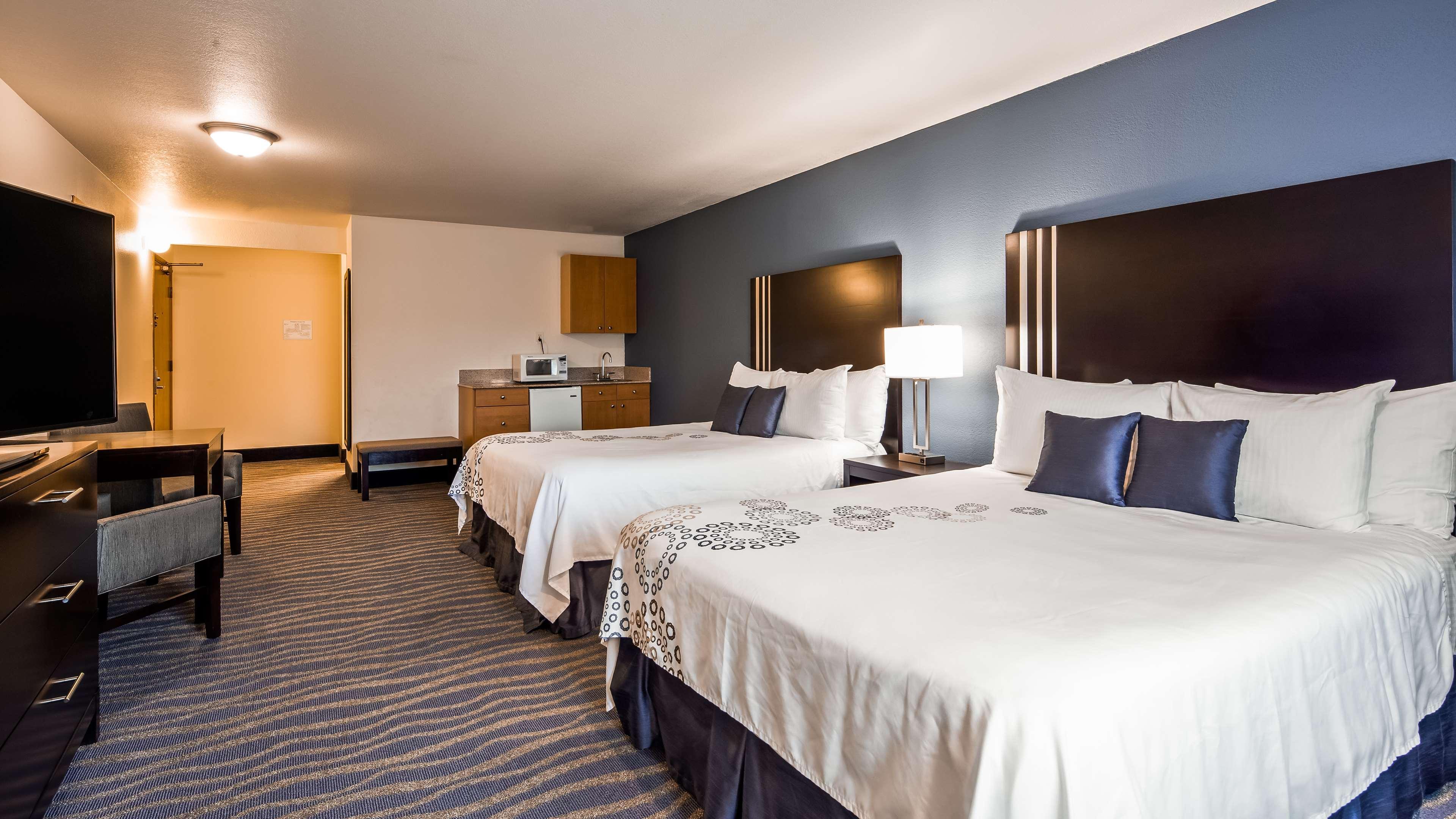 Best Western Plus Edmonds Harbor Inn Buitenkant foto