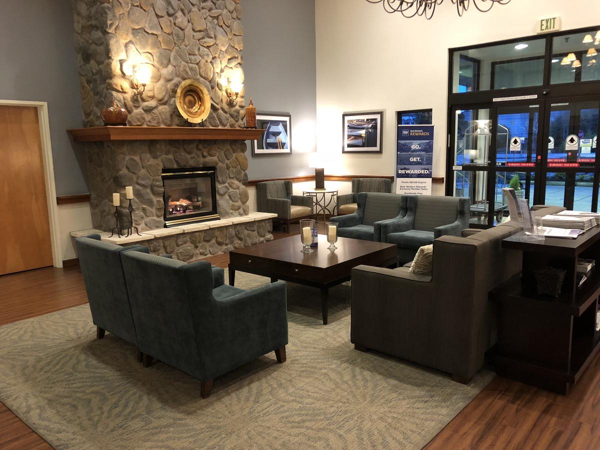 Best Western Plus Edmonds Harbor Inn Buitenkant foto
